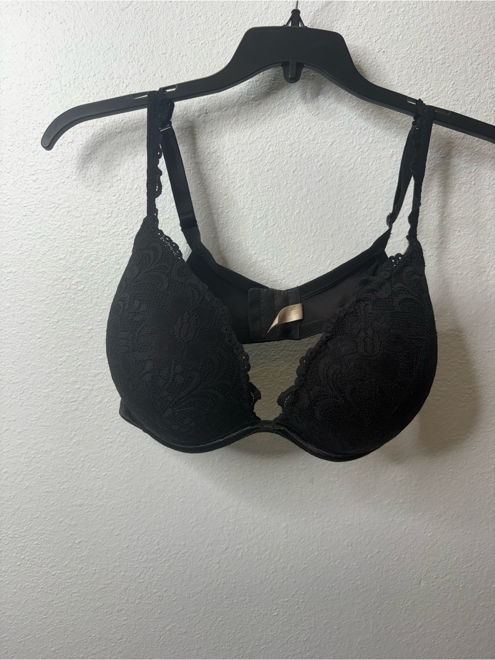 Cacique Size 42D Black Underwire Bra